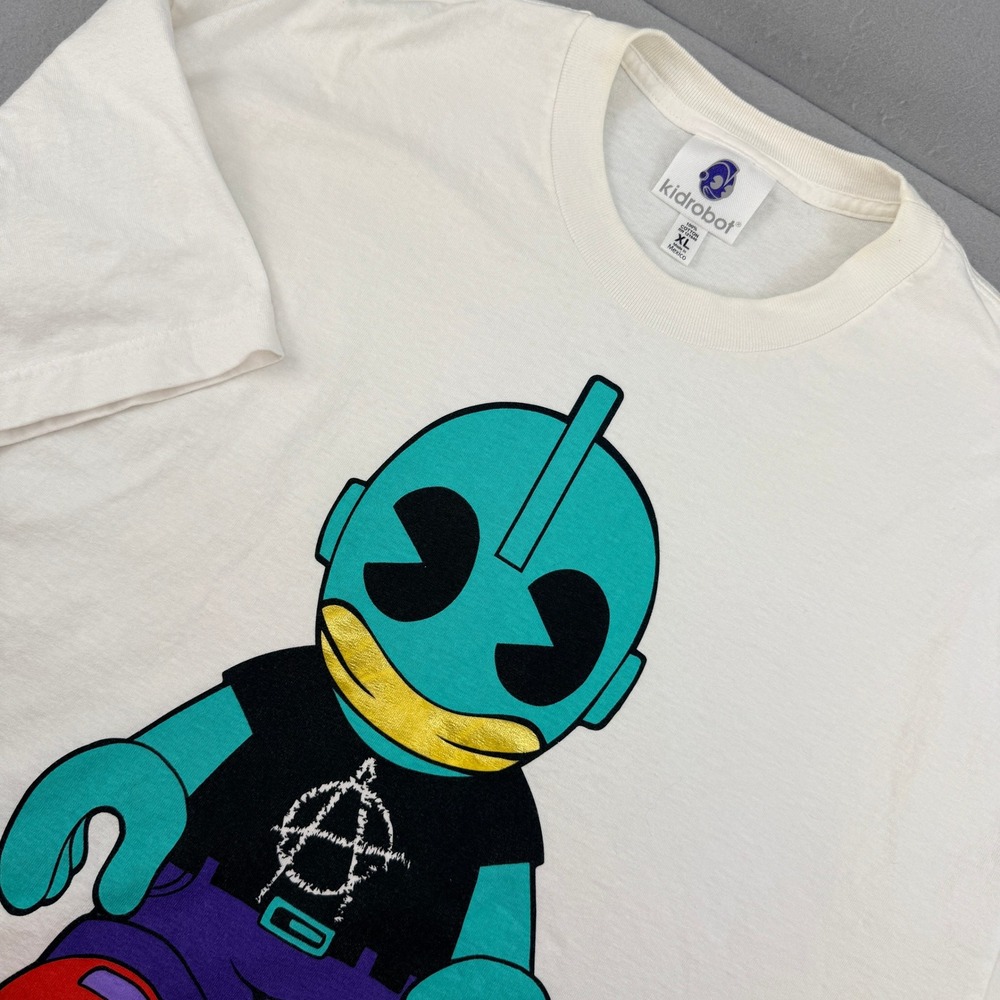 Kidrobot x Kozik Mongers Graphic T-Shirt Mens XL White‎ Gold Foil Anarchy Tee